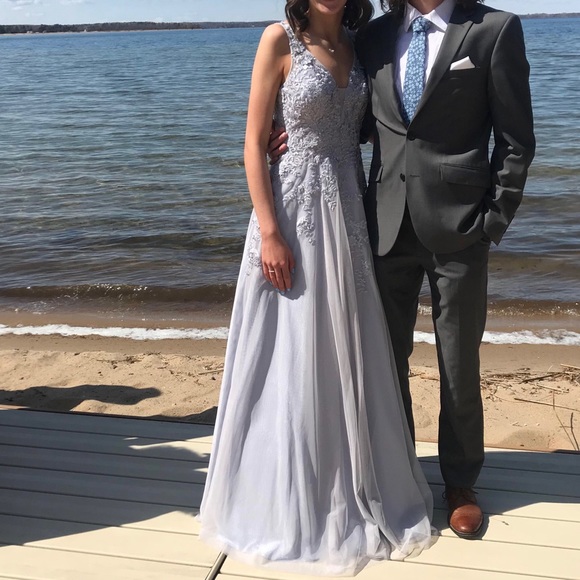 Prom dress / ball gown - Picture 2 of 7